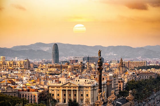 Il n'y a qu'à être en Espagne pour n'avoir plus envie d'y bâtir des châteaux